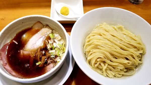 「昆布水つけ麺(柚子トッピング)鬼盛り肩ロース丼」@自家製中華そば 麺の虜の写真