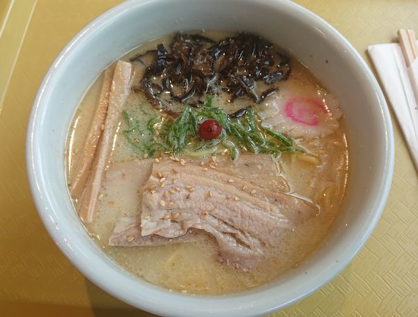 「しおらーめん」@らーめん 山頭火 ホノルル ワイキキ店の写真