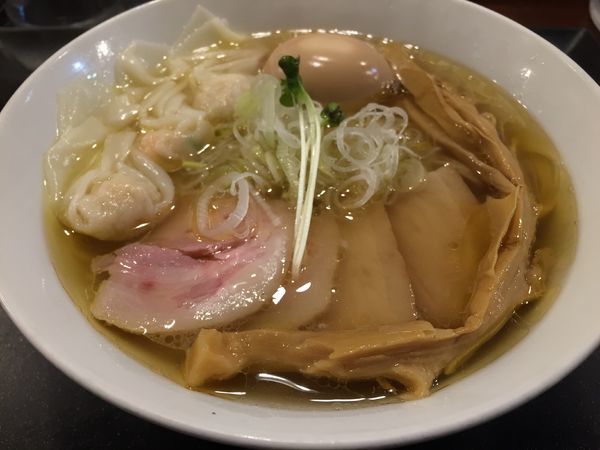 「特製塩らぁ麺」@らぁ麺 やまぐち 辣式の写真