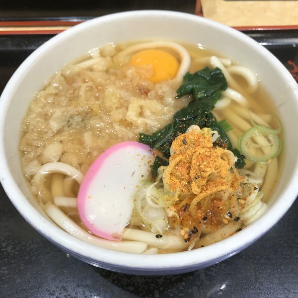 「たぬき(¥340)+生玉子(¥50)」@小諸そば 西新橋店の写真