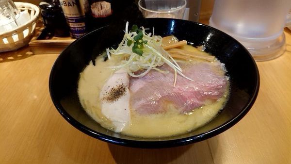 「鶏白湯らーめん(醤油)大盛り900円」@麺屋774の写真