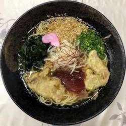 かつおラーメン (750円)
