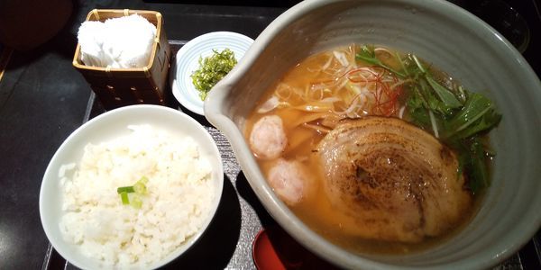 「銀笹ラーメン 白醤油  半鯛飯」@麺処 銀笹の写真