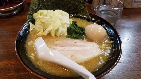 「豚骨醤油らあめん　並　味玉トッピング」@らあめん 寸八 総本店の写真