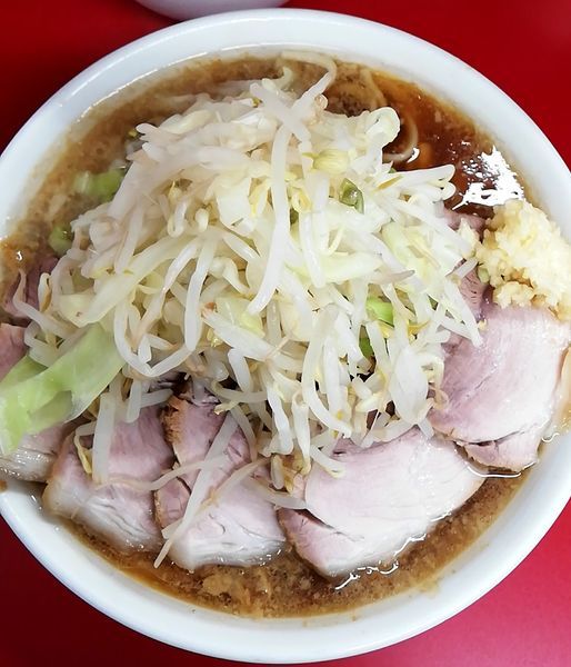 「小豚800円 + 卵50円」@ラーメン二郎 神田神保町店の写真