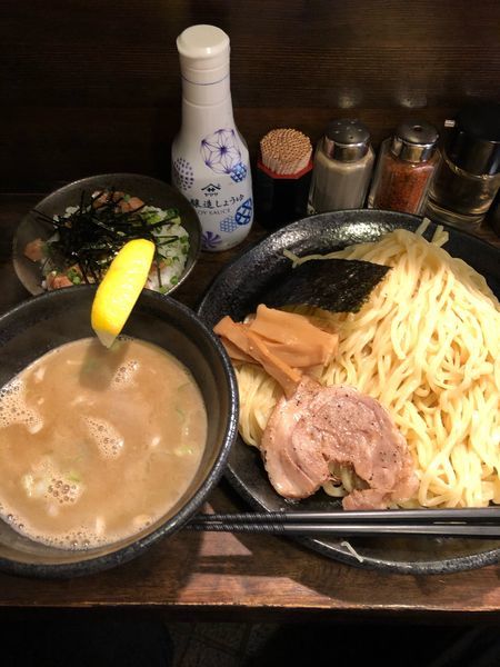 「鶏旨味つけ麺（大）&ミニチャーシュー丼」@つけめん。 福倉の写真