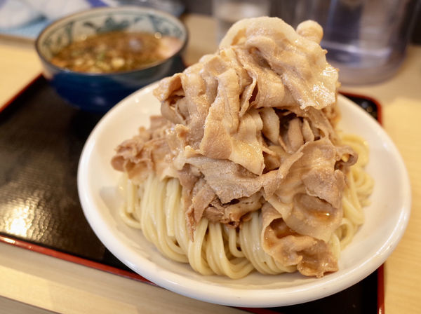 「胡椒肉つけ麺…880円＆肉増し…＋150円」@つけ麺丸和 各務原分店の写真