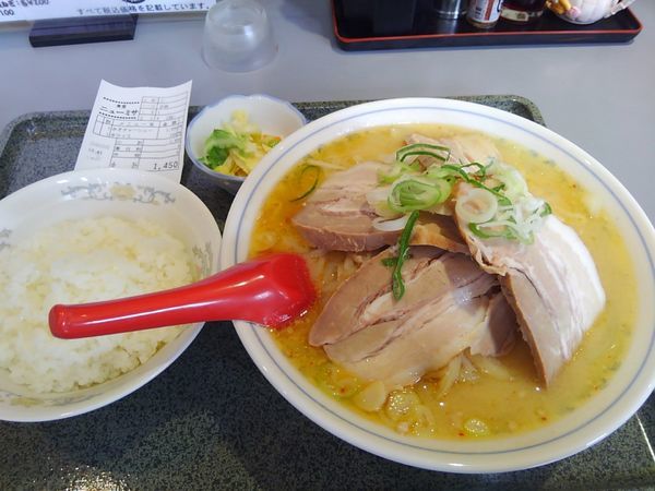 「みそチャーシューメン」@食堂 ニューミサの写真