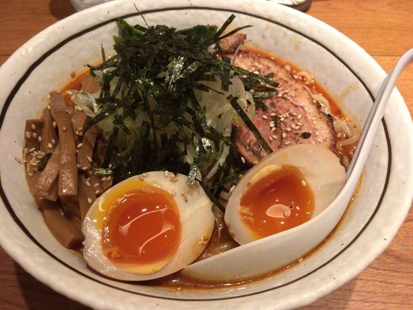 「冷やし辛味噌ラーメン 大盛り煮卵トッピング」@中華そば しんの助の写真