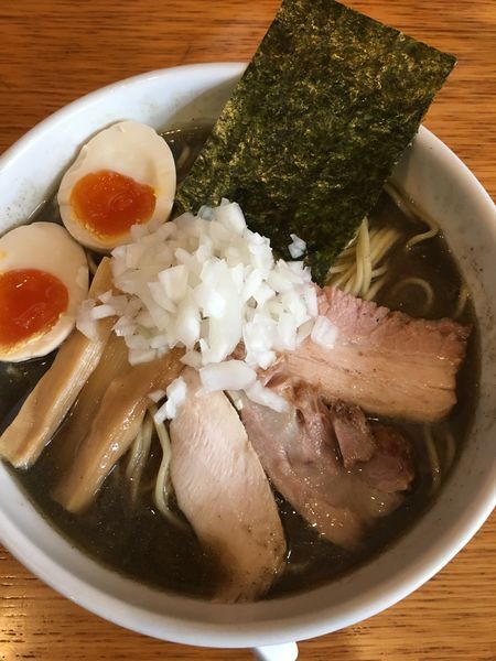 「煮干しそば中750円＋味付玉子」@煮干そば とみ田の写真