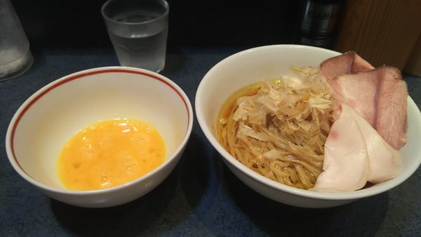 「限定まぜそば＋チャーシュー」@とものもとの写真