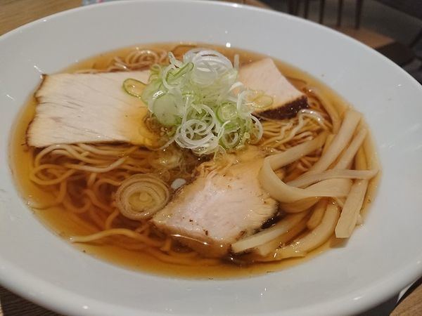 「煮干しそば 細麺＋特製味玉　810円」@Uguisuの写真