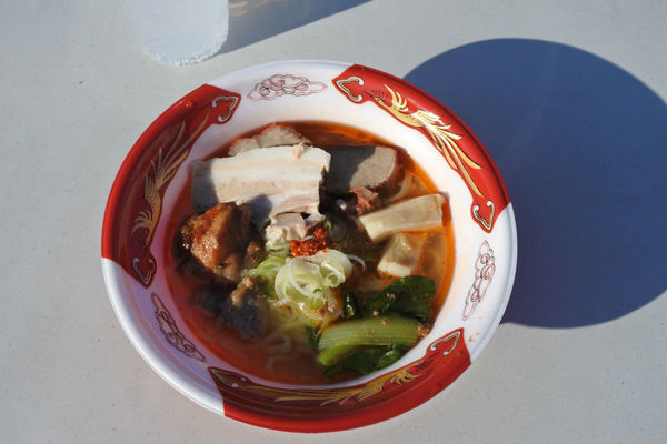 「黒トリュフ香る海老麻醤塩ラーメン＋３つの力肉盛り￥２５０」@中華蕎麦とみ田 冨田治PRESENTS 最強ラーメン祭2019 in 小山の写真