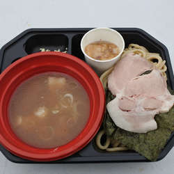 ２００９＋肩ロースと海苔￥１００＠らーめん武丸×村岡屋