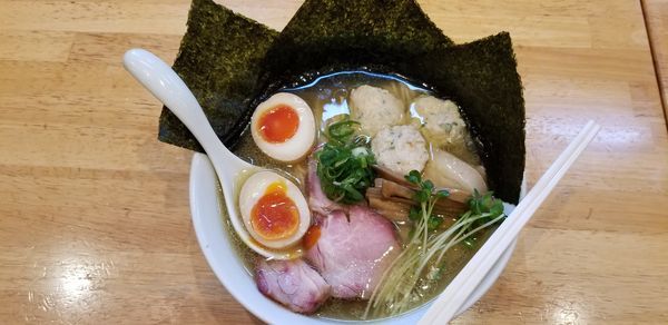 「特製塩そば大盛+鶏つくね」@麺処 いち林の写真