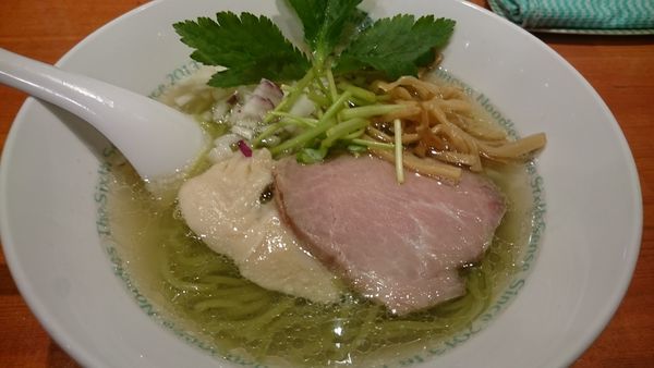 「しお（800円）＋グリーン麺（50円）」@麺屋 六感堂 Rock'anDoの写真