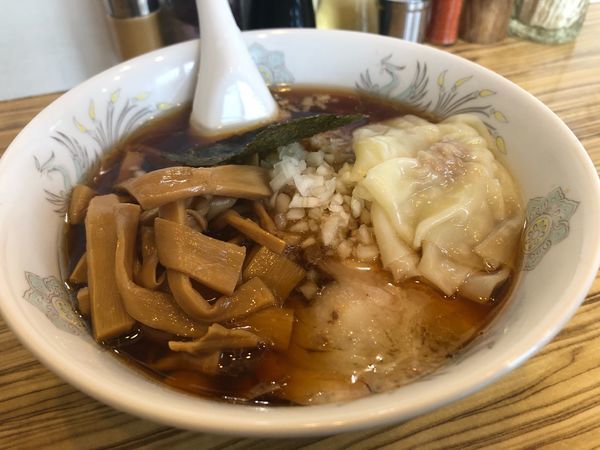 「中華そば、メンマ、ワンタン」@中華そば たまやの写真