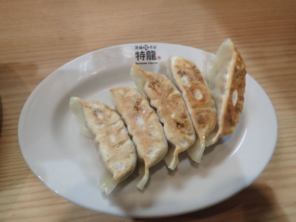 「餃子　300円」@茨城豚そば 特龍 水戸堀町店の写真