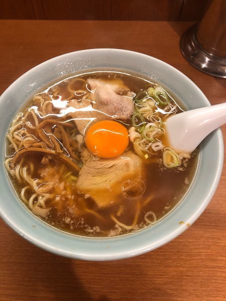 「中華そば 生たまご  メンカタ   850円」@共楽の写真