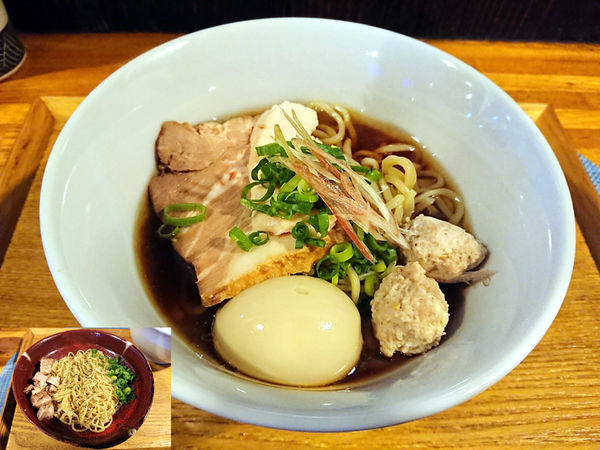 「限定 鶏とこんぶすいの冷やしそば+鶏油玉」@中華蕎麦 はざまの写真