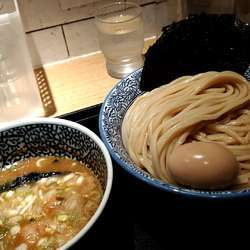 味玉濃厚魚介つけ麺(大盛り)