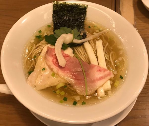 「鶏塩SOBA」@むぎとオリーブ さいたま新都心店の写真