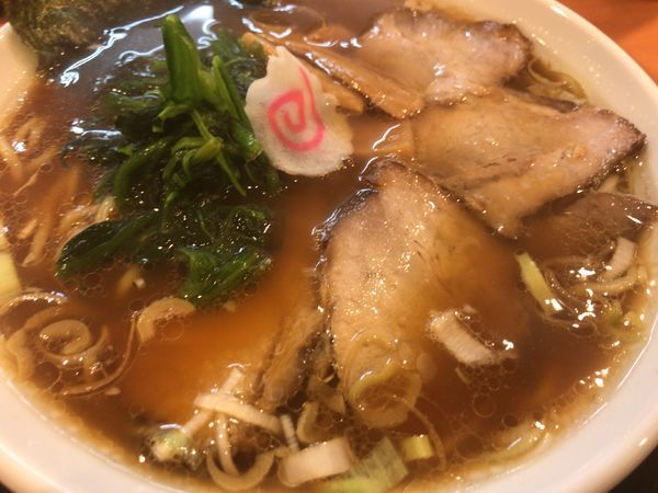 「生姜醤油ラーメン700円+タマネギ100円」@新潟長岡生姜醤油らーめん みずさわ 大宮西口店の写真