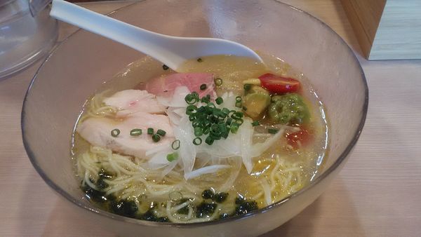 「[限定]レモンとバジルの冷やし鶏塩そば」@中華ソバ ちゃるめの写真