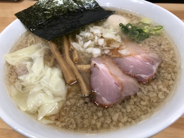 「特製中華そば＋背脂」@中華そば こてつの写真