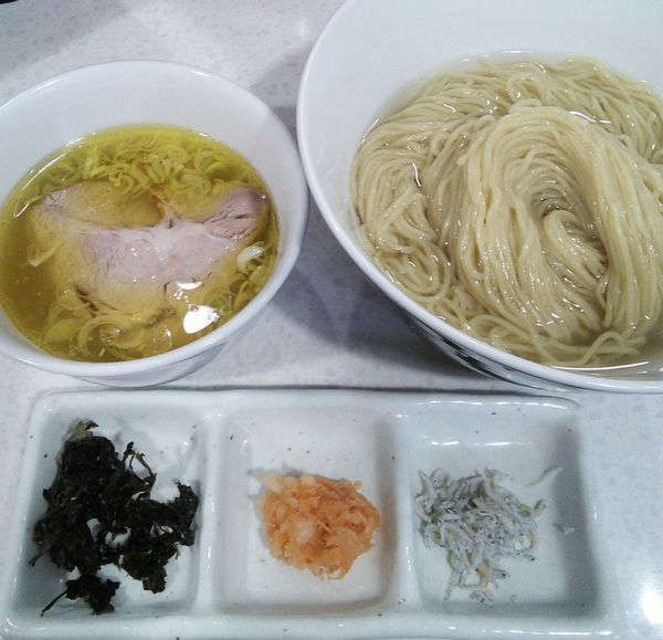 「【限定】紅葉おろしの白醤油つけ麺　１１００円」@ラーメン星印の写真