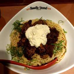 牛煮込みまぜそば(タルタル)