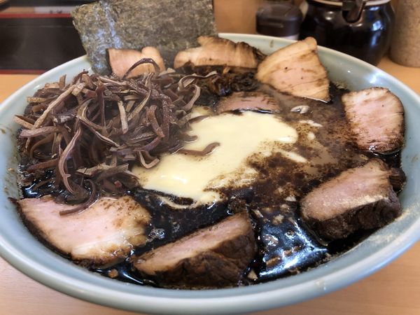 「梅吉らーめん＋チャーシュー」@らーめん梅吉の写真