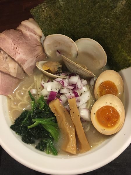 「特製 はまぐり白湯ラーメン」@東京Noodle Style エモラーの写真