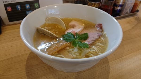 「塩ラーメン850円(込)」@麺堂イズムの写真