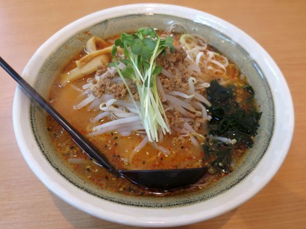 「みそカミナリらーめん ８００円 ※税別」@らーめん ペコペコの写真