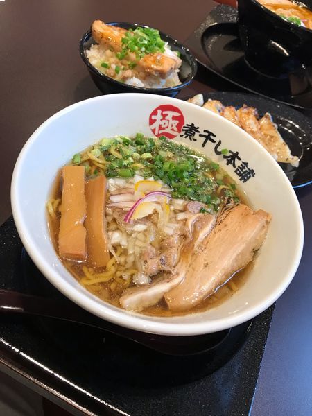 「淡麗煮干しラーメン醤油」@極煮干し本舗 フォレストモール甲斐竜王店の写真