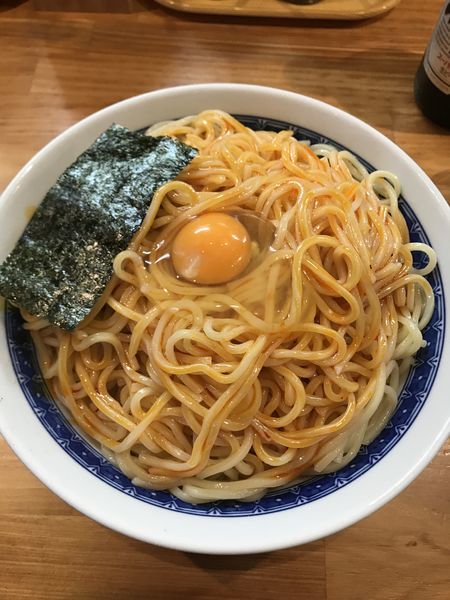 「冷やし油、ラー油、中、生卵」@自家製中華そば としおかの写真