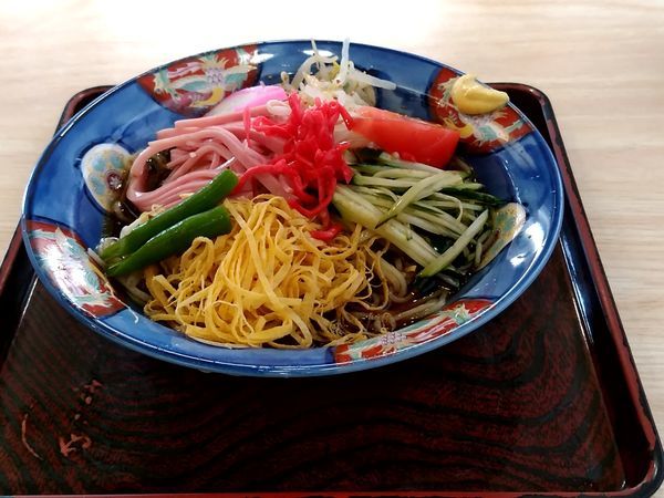 「冷中華(並盛)700円」@すかや 鶴見支店の写真