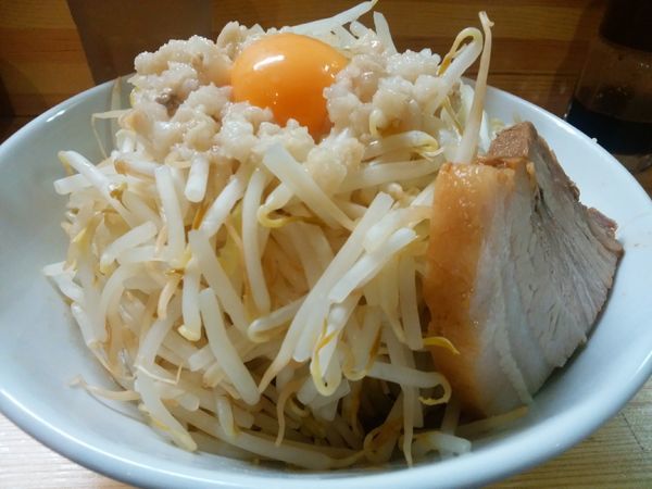 「まぜそば （ヤサイ、ニンニク、アブラ、チーズ）」@麺処 MAZERUの写真