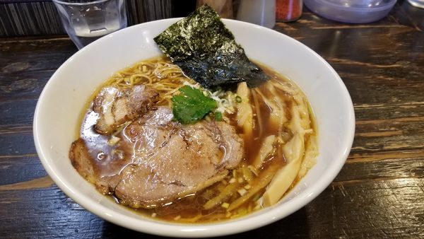 「醤油中華そば」@中華そば こむぎの写真