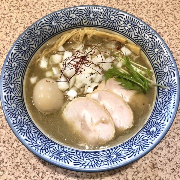 「【限定】煮干白湯ラーメン￥850」@麺処 かつ善の写真