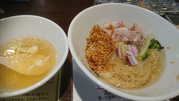 「冷たい油そば（限定、１０００円）」@塩生姜らー麺専門店MANNISHの写真