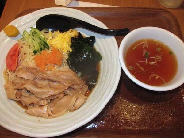 「肉冷し　880円」@麺処直久 新橋店の写真