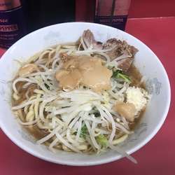 小ラーメン650円＋ニンニクアブラ