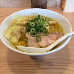 塩ワンタンメン(大盛り)