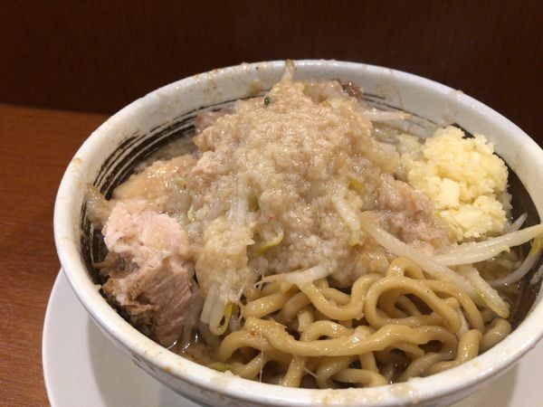 「ラーメン ﾔｻｲﾆﾝﾆｸｱﾌﾞﾗ 700円」@麺や 希 御徒町店の写真