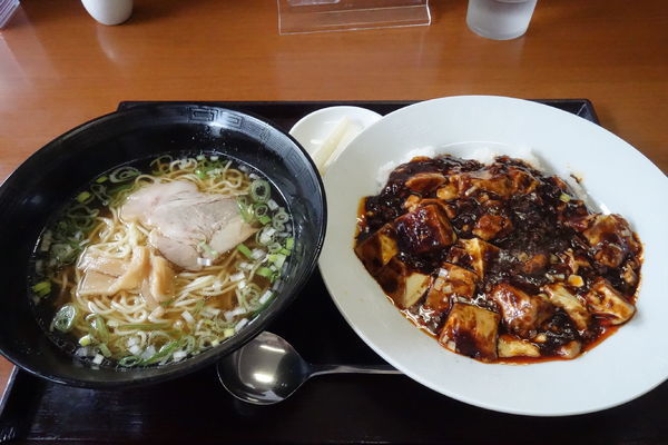 「Bランチ（四川麻婆飯、あっさり醤油ラーメン）」@中国四川料理 天府仙臺の写真