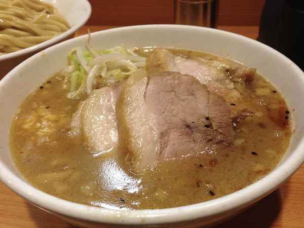 「小つけ麺（野菜少なめ）＋豚入り」@ラーメン二郎 八王子野猿街道店2の写真