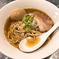 味玉らぁめん (醤油) ¥880