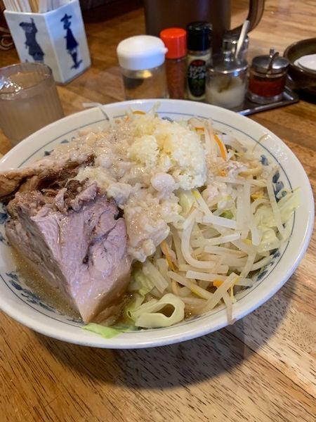「豚麺 800円　ニンニク・アブラ」@飯田橋大勝軒の写真